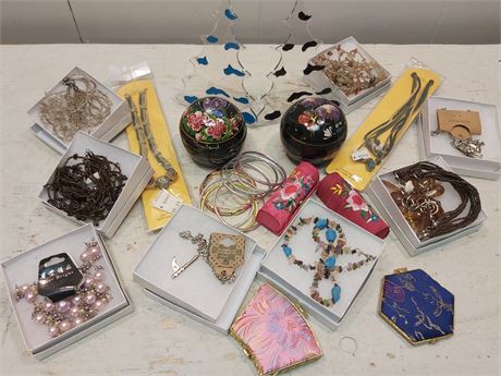 ​Artisanal Jewelry and Accessories Collection 10