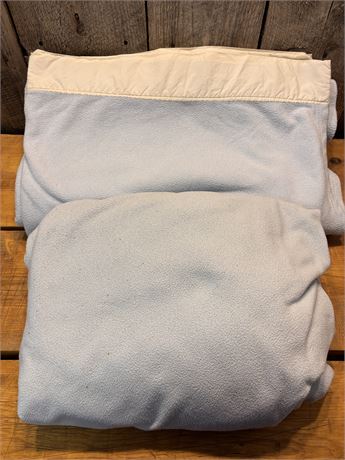 Life Comfort Fleece Sheet Set in a soothing light blue. 7