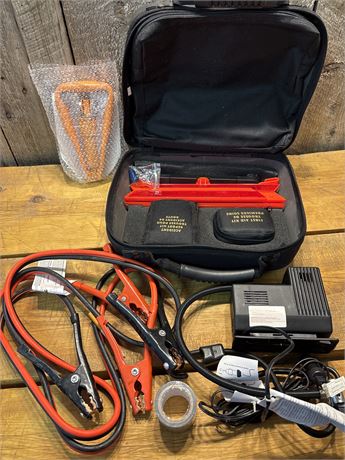 Automotive Emergency Safety Kit with Carrying Case - Excellent Condition 3