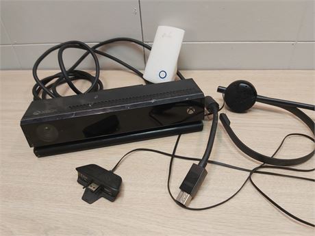 ​Xbox One Accessory Bundle Untested & TP-Link AC750 Wi-Fi Range Extender 11