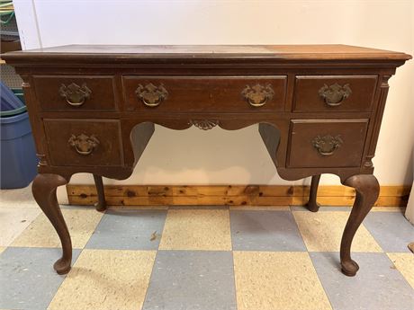 Vintage Chippendale Style Mahogany Vanity Desk – Carved Shell & Cabriole Legs OA