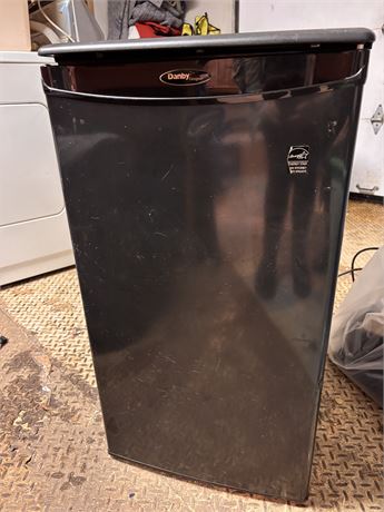 Danby Designer 3.2 Cu. Ft. Compact Mini Fridge - Black - Works Great! OA