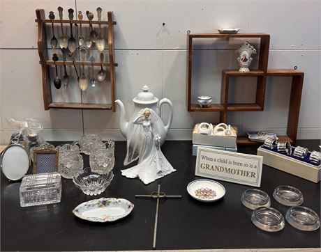 Vintage Estate Collection: Royal Commemoratives, Silver-Plate Souvenir Spoons,19