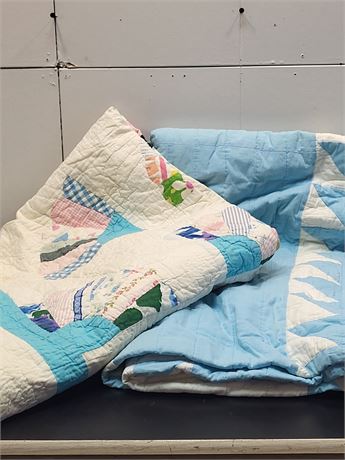 Pair of Vintage Handmade Patchwork Quilts 14