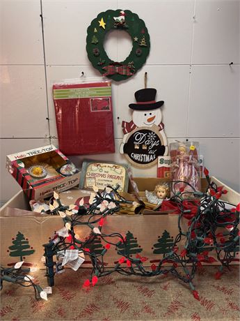 Vintage 1970s Christmas Decor & Collectibles - Halo Tree Top, Tomie dePaola12