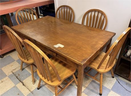 Solid wooden table dated 1953 and 6 dining chairs G