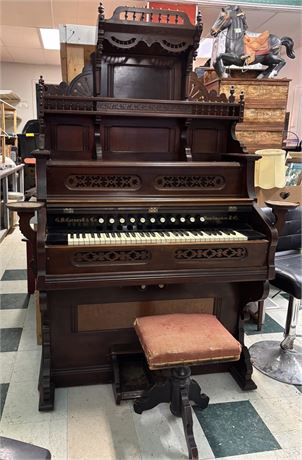 Magnificent 19th Century American Reed Organ (Pump Organ) OA