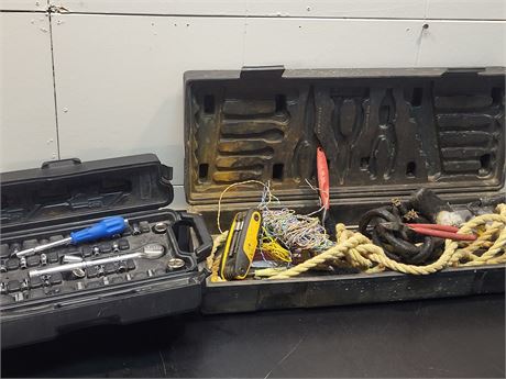 Mixed Tool Set with Ratchet, Sockets, and Hardware 15
