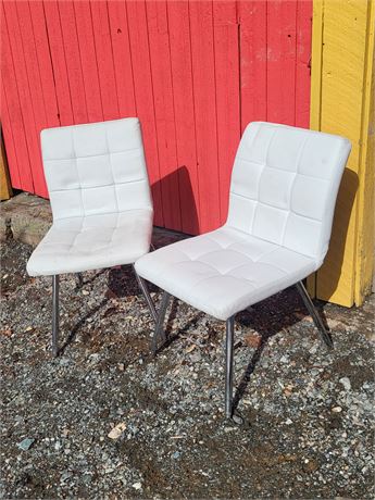 Pair of Modern White Faux Leather Dining Chairs G