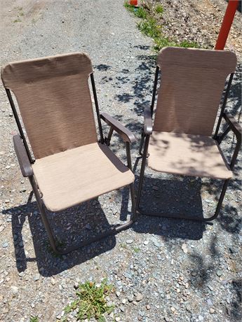 Set of 2 Folding Patio Chairs