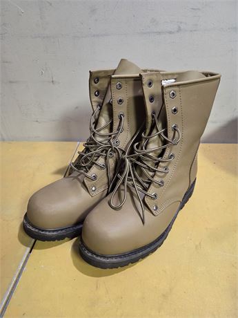 ​Men's Size 10 EEE Safety Work Boots - CSA Approved