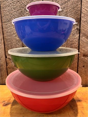 4-Piece Nesting Plastic Mixing/Storage Bowls with Lids