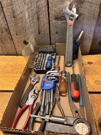 Tools including Mastercraft, Powerfist, Picquic, Wrenches & Screwdrivers