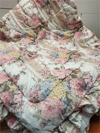 ​Vintage Shabby Chic Queen Floral Comforter, Pink Roses & Ruffle Trim Bedding 13