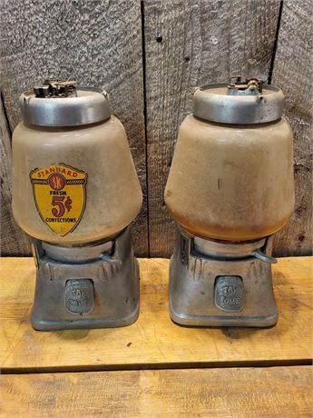 ​Pair of Vintage 1940s/1950s Silver King 5¢ Gumball / Bulk Candy Machines