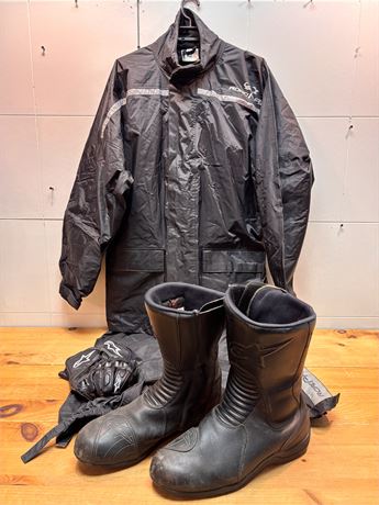Alpinestars Leather Boots, Gloves & Roadpak Heavy-Duty Rain Suit