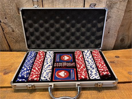 Trademark Poker Set with Aluminum Carrying Case