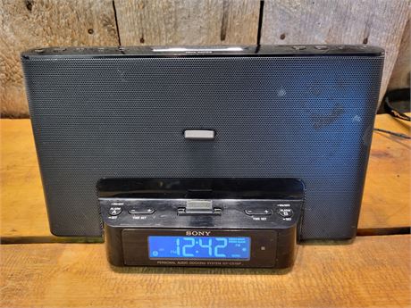​Sony Dream Machine Speaker Dock & Dual Alarm Clock Radio