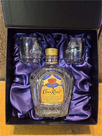 Crown Royal Canadian Whisky Gift Box with 2 Glasses