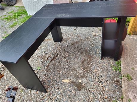 Black L-Shaped Corner Desk