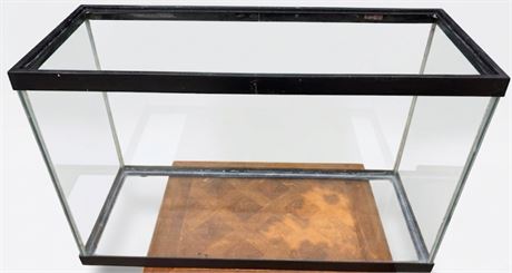 Large Glass Aquarium / Terrarium Tank