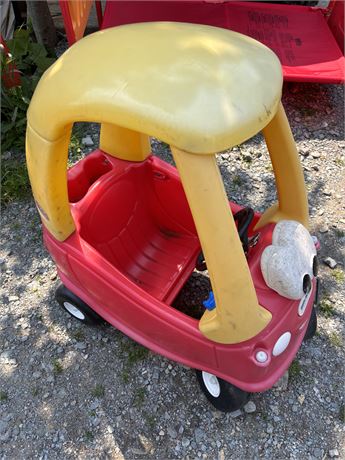 Vintage Little Tikes Cozy Coupe Ride-On Toy