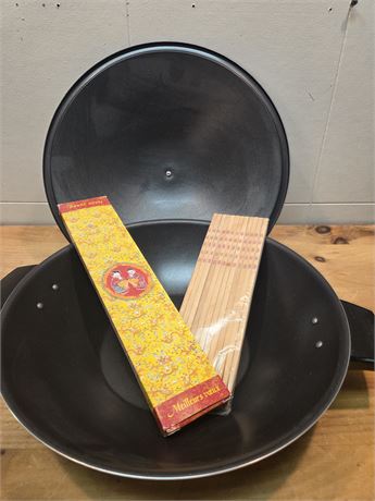 T-Fal Non-Stick Wok with Lid and Chopsticks Set - Made in France