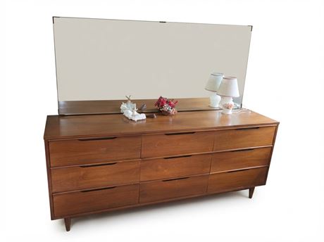 Mid-Century Modern Style Bedroom Furniture Set
