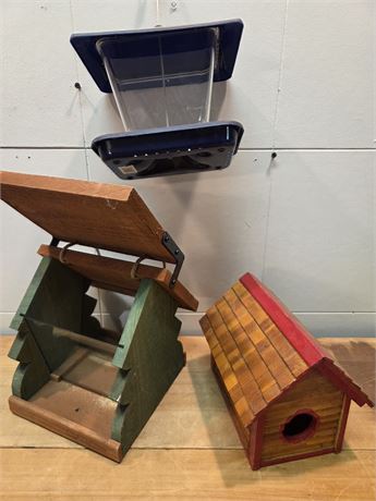 Lot of 3 Bird Feeders & Bird House (9" and 8")
