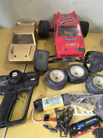 Vintage Team Losi 1/10 RC Stadium Truck - Chassis, Novak ESC, 2 Bodies, Futaba C