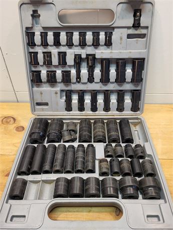 Maximum Heavy-Duty Impact Socket Set with Carrying Case