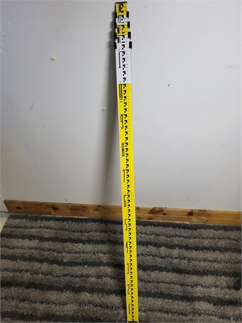 Telescoping Aluminum Surveying Leveling Rod - Metric (m) and Centimeter (cm)