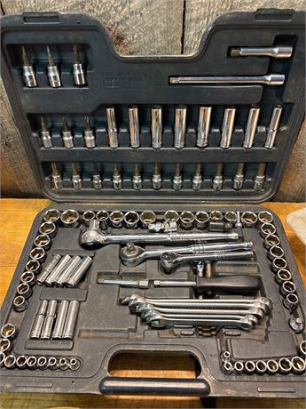 Mastercraft 96-Piece Socket and Wrench Set (with Case)