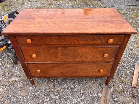 Vintage 3-Drawer Wooden Dresser