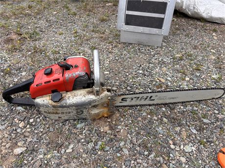 Vintage STIHL 010 Gas Chainsaw w/ 14" Rollomatic Bar & Scabbard