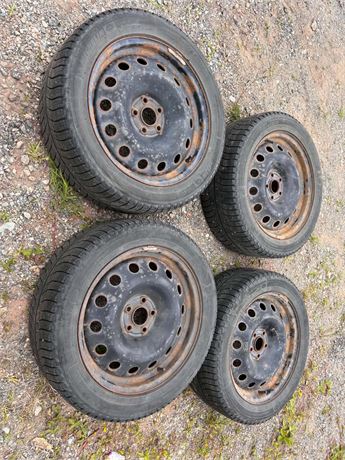 ​Set of 4 Michelin 215/50R17 Winter Tires on 5-Lug Steel Rims