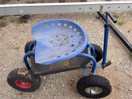 Vintage-Style Rolling Garden Work Seat