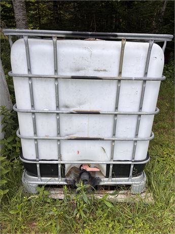 275-Gallon (Approx.) IBC Tote Tank