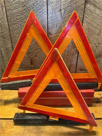 3-Piece Collapsible Reflective Emergency Warning Triangles Set with Storage Case