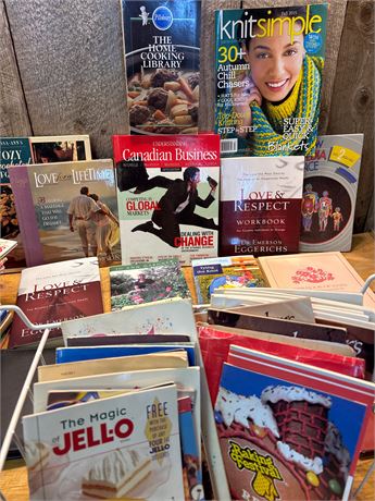 Assorted Book & Vintage Recipe Booklets